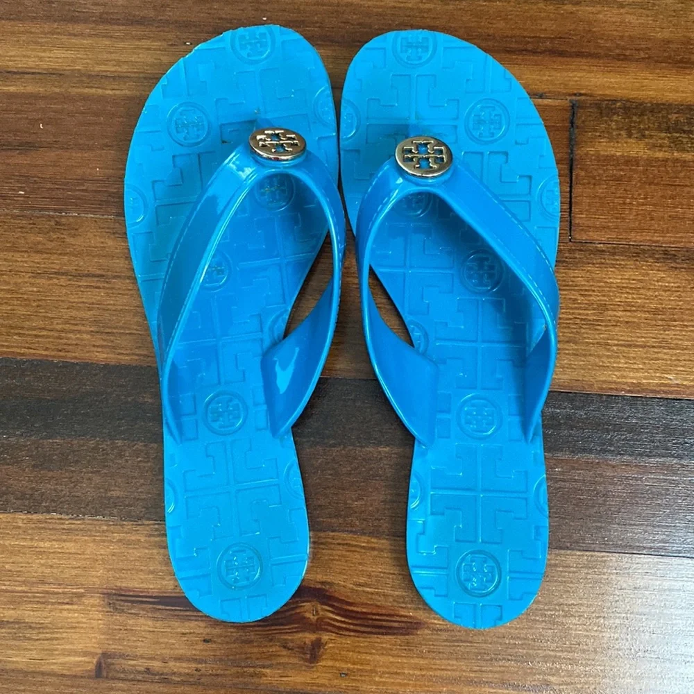 Tory Burch logo jelly thong sandal - Picture 3 of 8